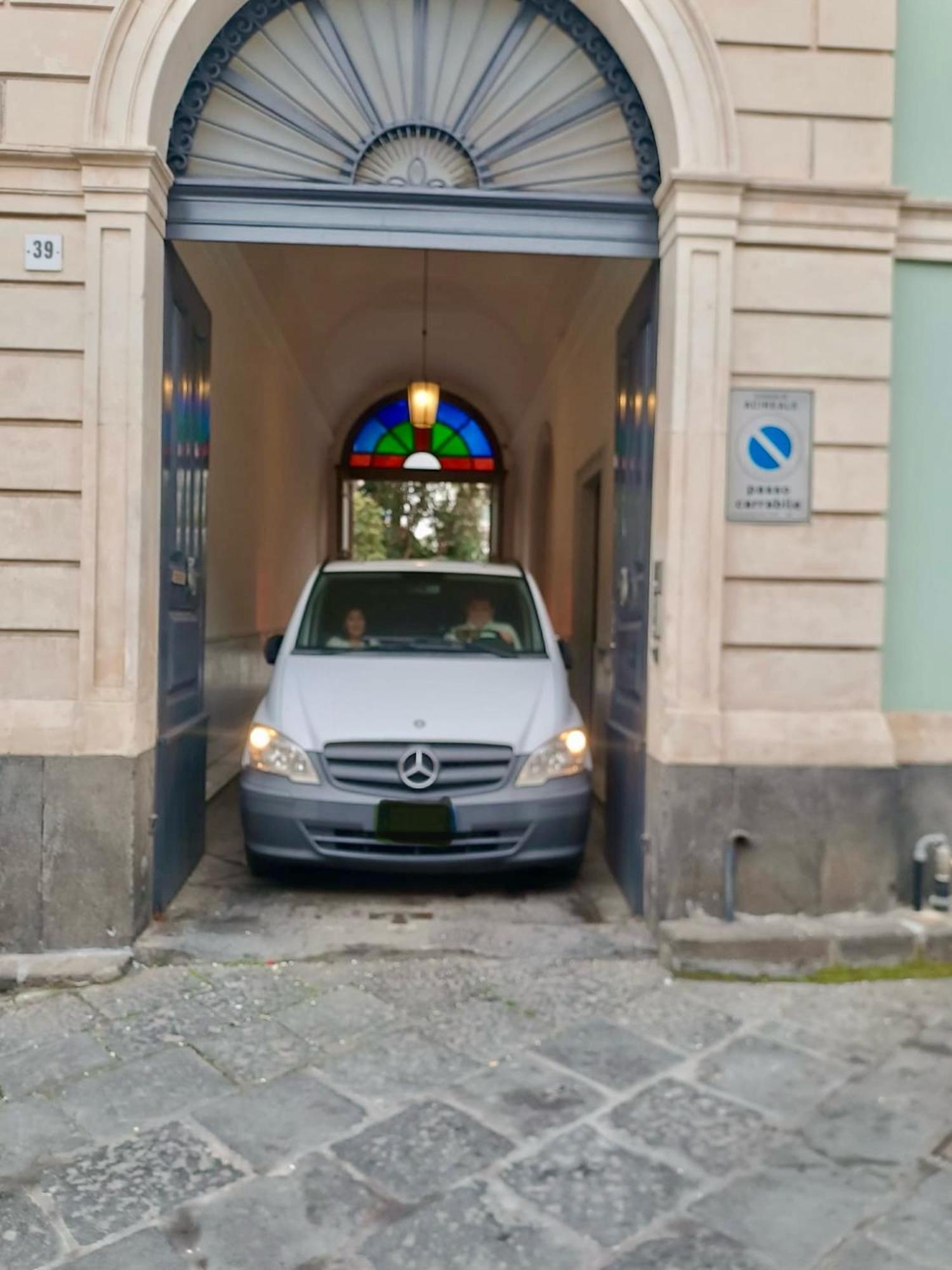 La Corte Dei Nespoli Acireale Bagian luar foto